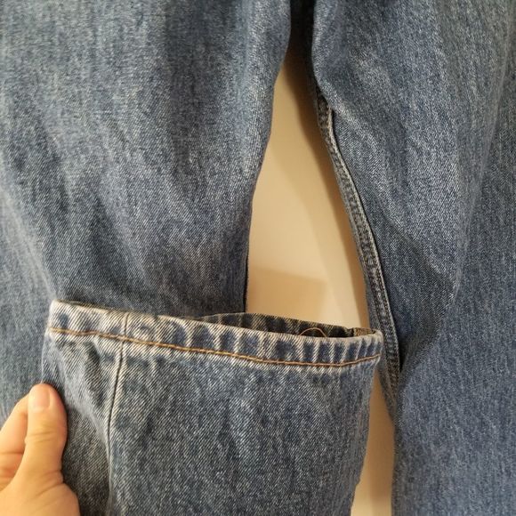 Levi's 505 Men's Medium Wash Mid-Rise 36 × 32 In great condition - Picture 9 of 13